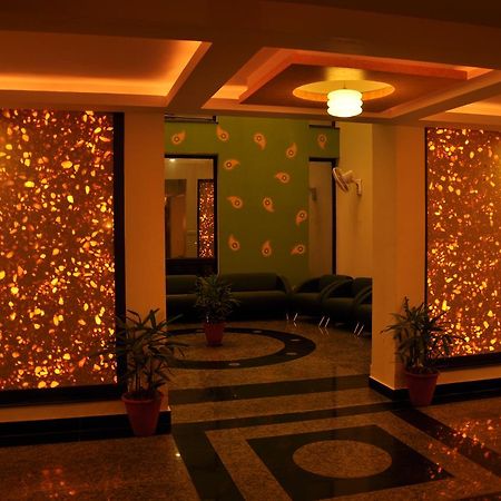 Hotel The Uday Regency Kota  Luaran gambar