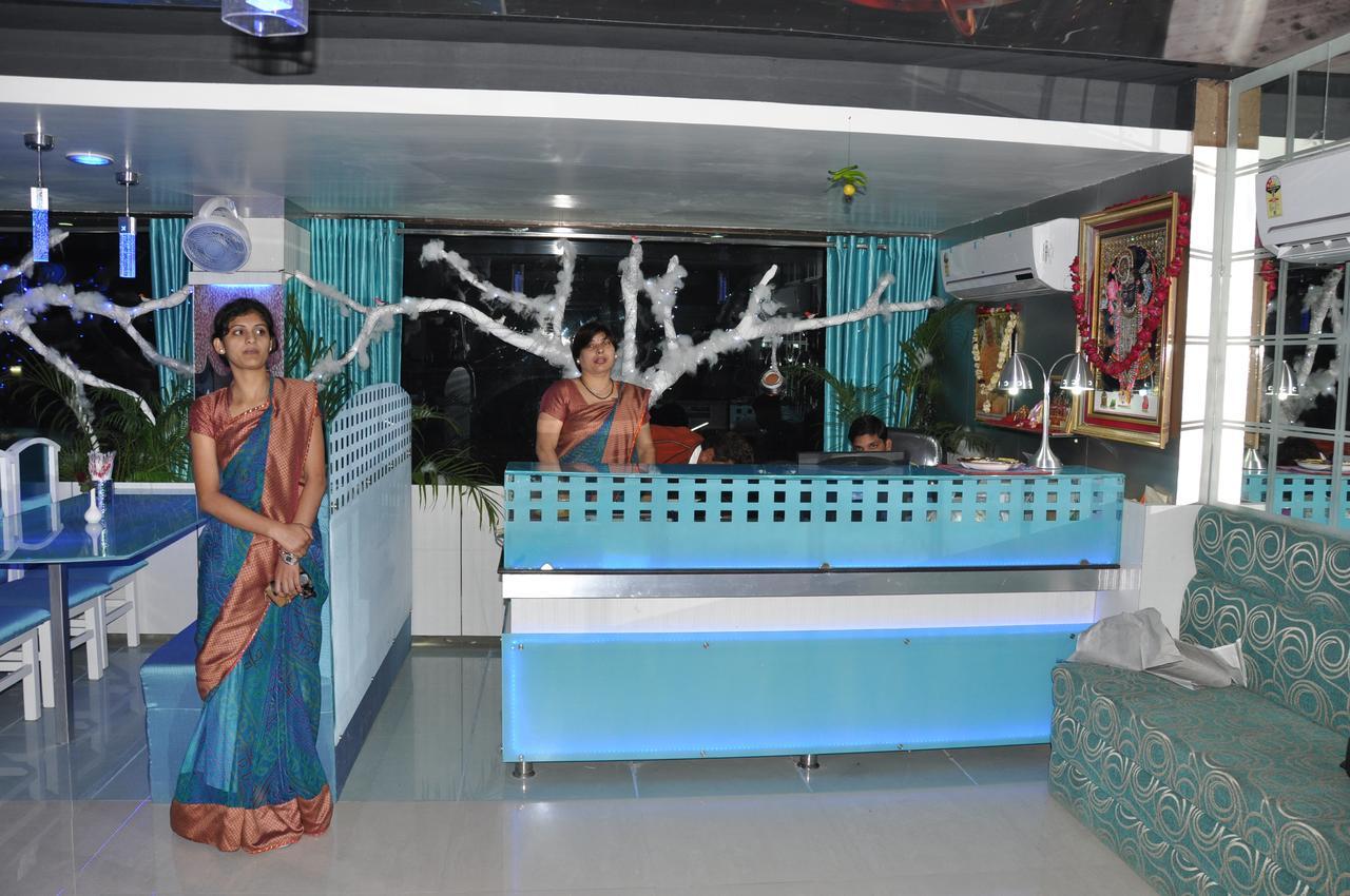 Hotel The Uday Regency Kota  Luaran gambar
