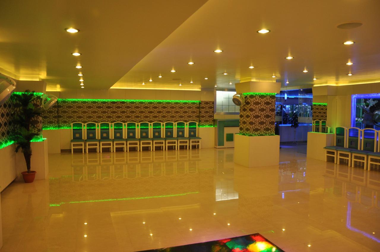 Hotel The Uday Regency Kota  Luaran gambar